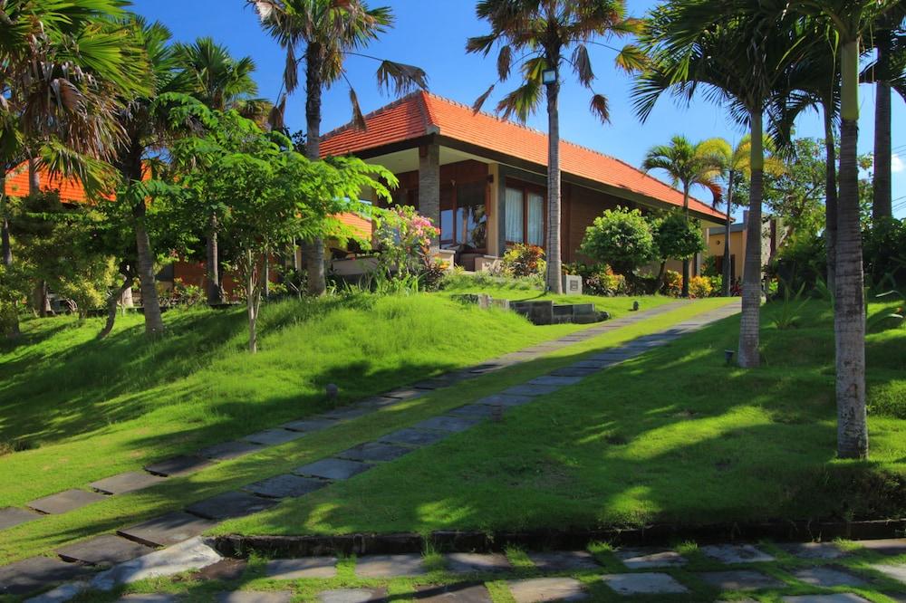 Amarta Beach Retreat By Nakula Selemadeg Buitenkant foto